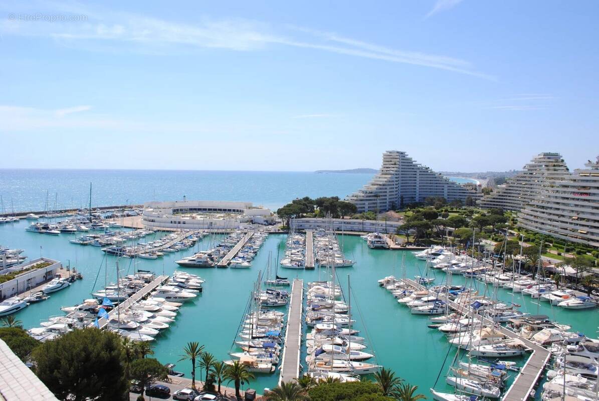 Appartement à VILLENEUVE-LOUBET