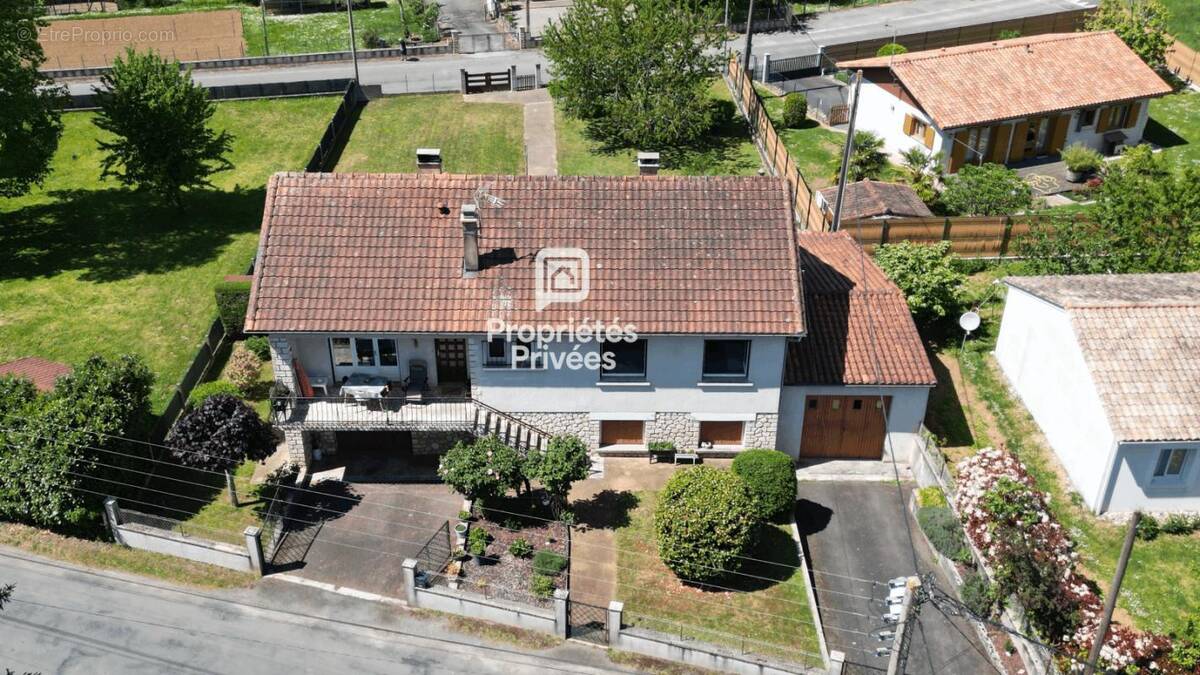 Maison à NONTRON