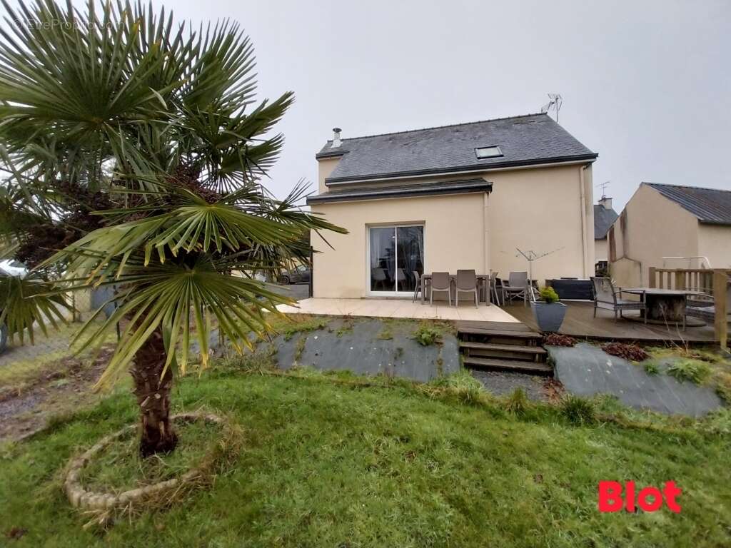 Maison à MINIAC-MORVAN