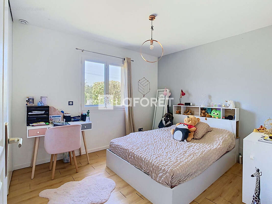 Maison Veyrac 6 pièce(s) 136.34 m2 - photo 8
