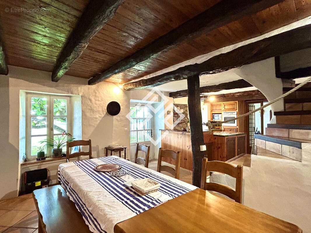 Maison de caractère avec piscine et panorama - photo 5