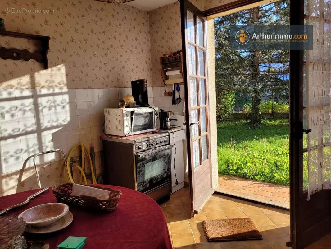 Maison à SAINTE-COLOMBE-SUR-L&#039;HERS