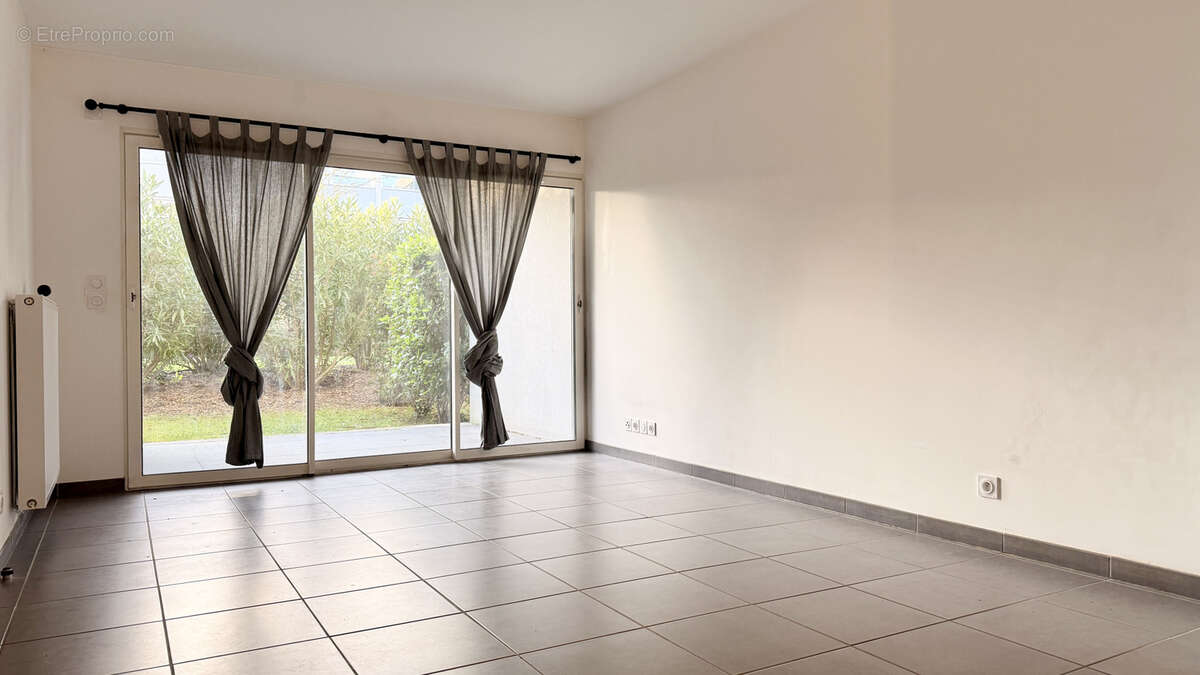 À Mérignac, appartement à vendre avec LA BOUTIQUE DU PATRIMOINE - photo 2