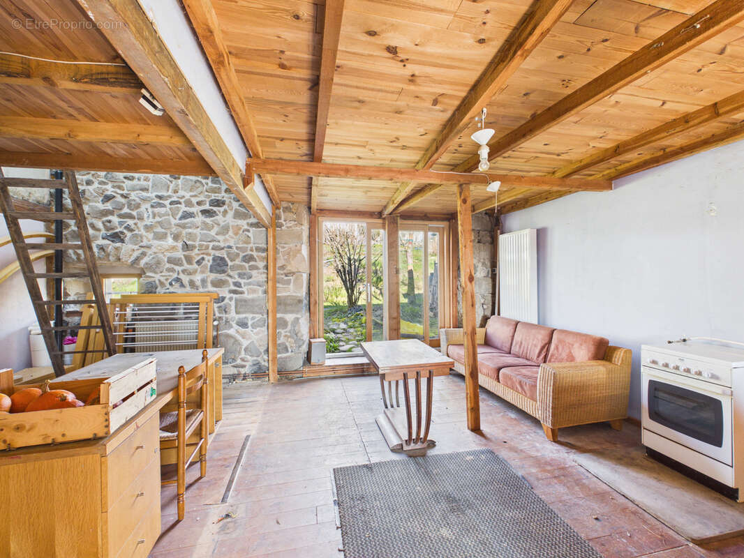 Maison à SAINT-ANDRE-DE-CHALENCON