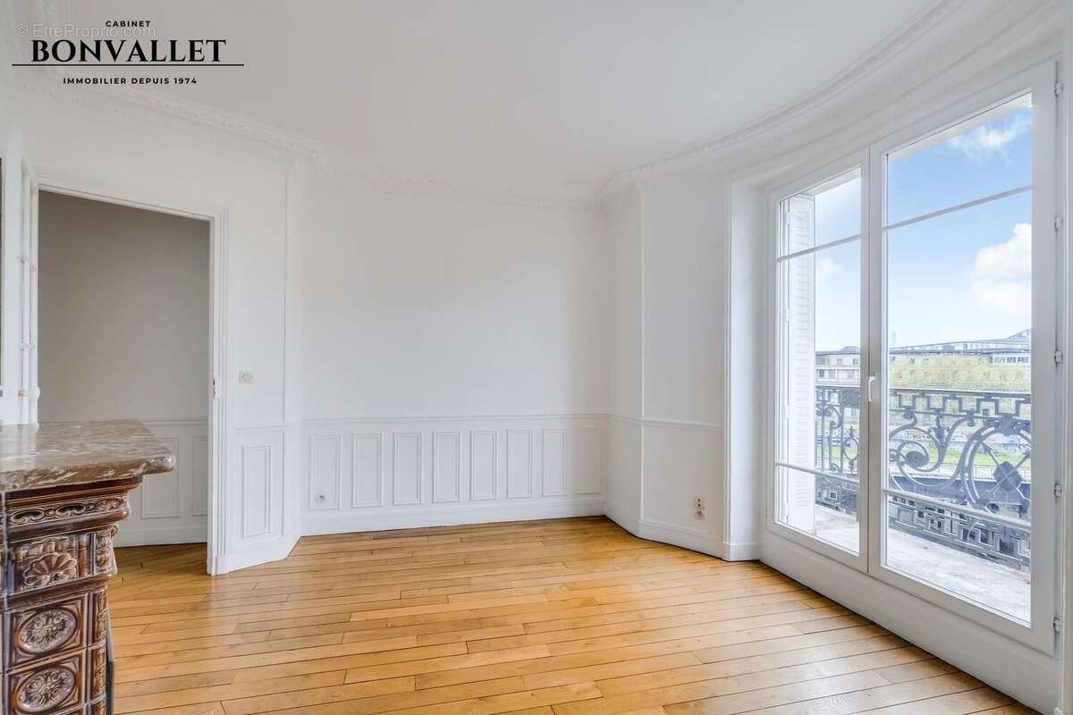 Appartement à PARIS-15E