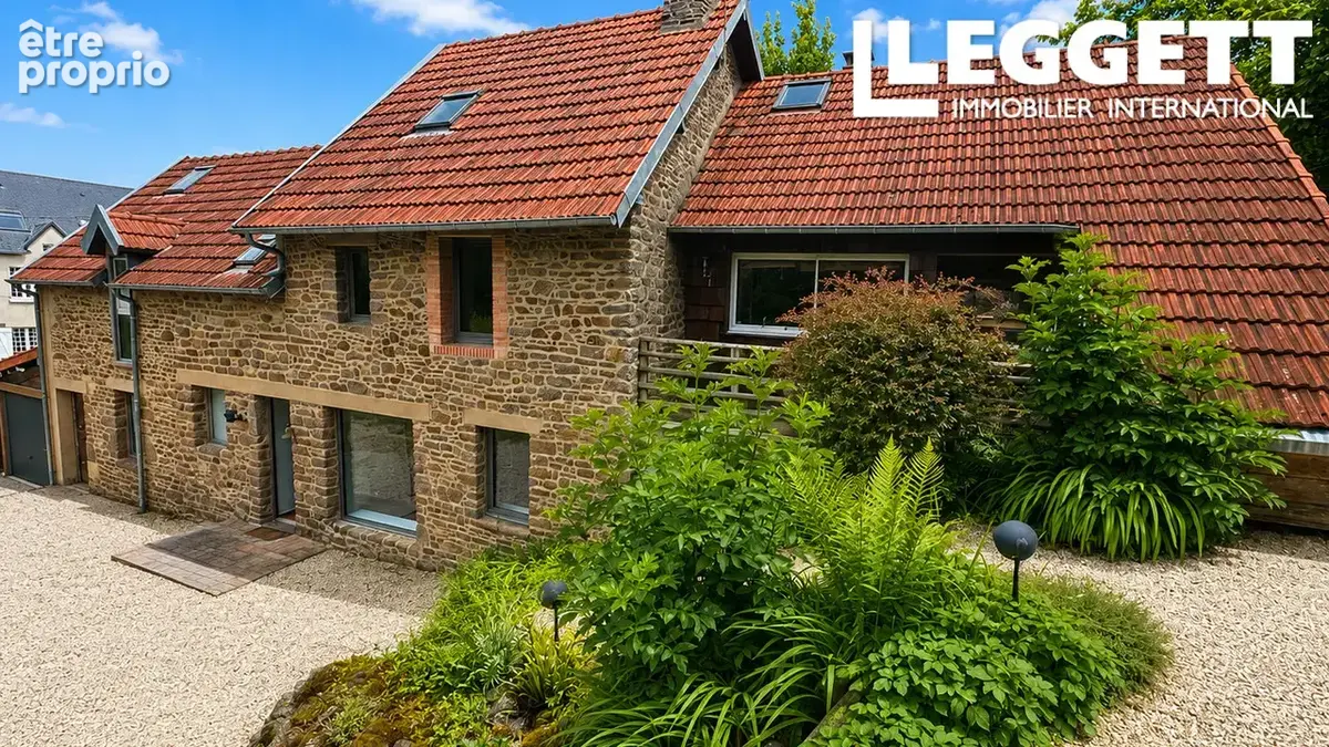 Maison en pierre rénovée de 150m2 avec jardin arboré- Proche de Granville et 10 min des plages. St Planchers - photo 6