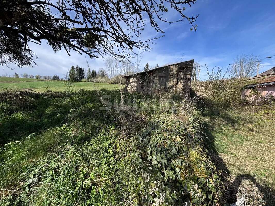 Maison à QUARRE-LES-TOMBES