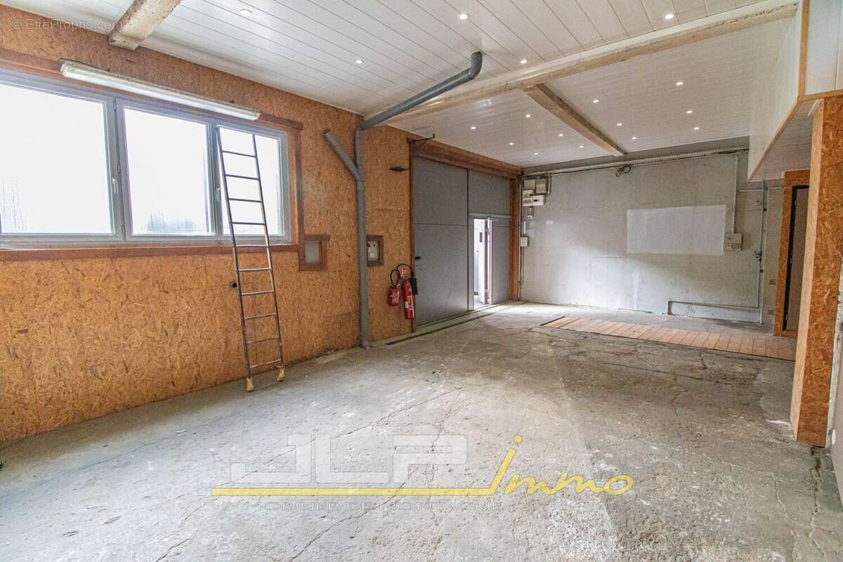 Commerce 171 m² à Megeve  - photo 9