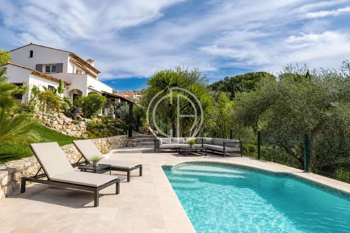 Maison à MOUGINS