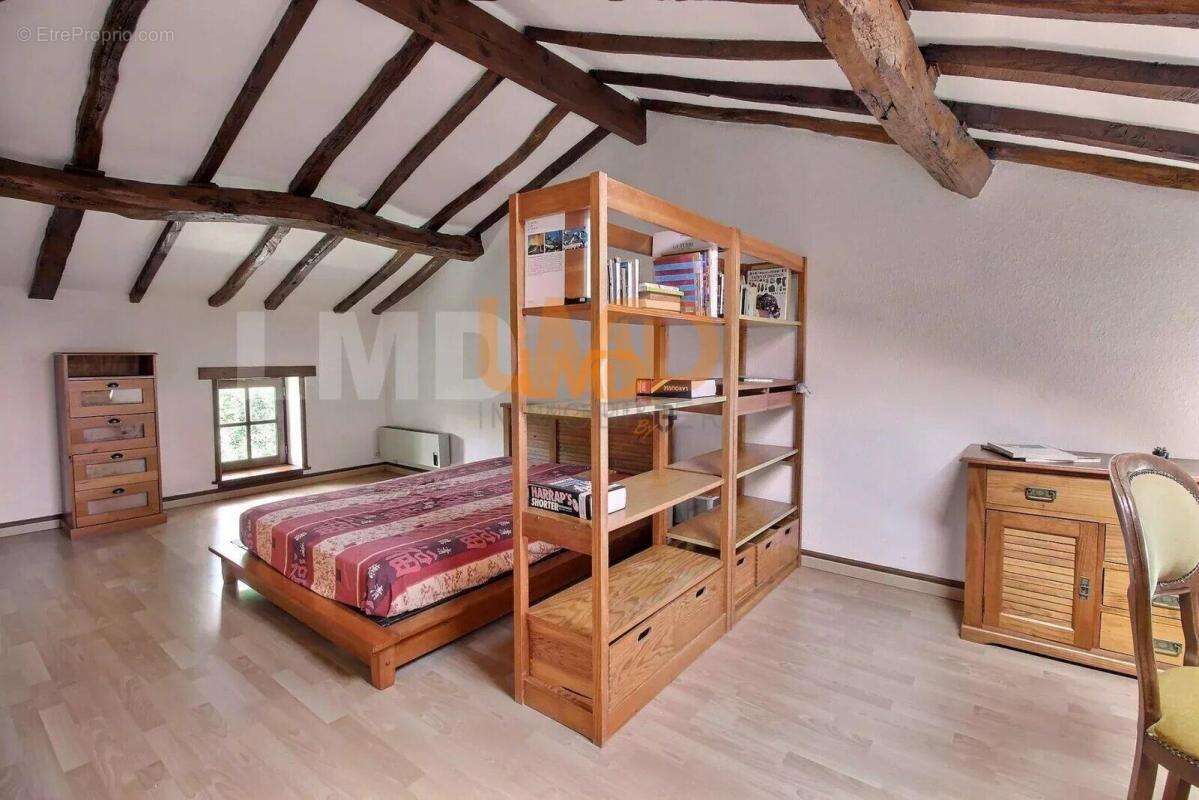 Maison à SAINT-MARTIN-DE-JUILLERS