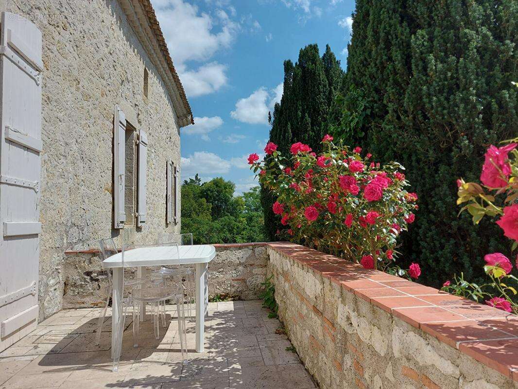 Maison à LAROQUE-TIMBAUT