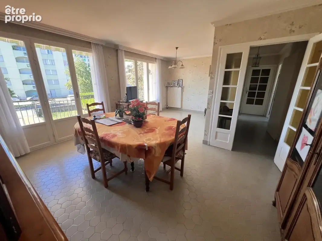 À acheter à Romans-Sur-Isère (26) : maison avec 2 chambres + 1 bureau - photo 11