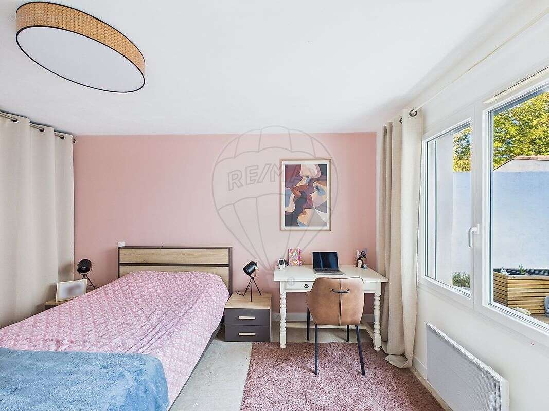 Maison à CHAILLEVETTE