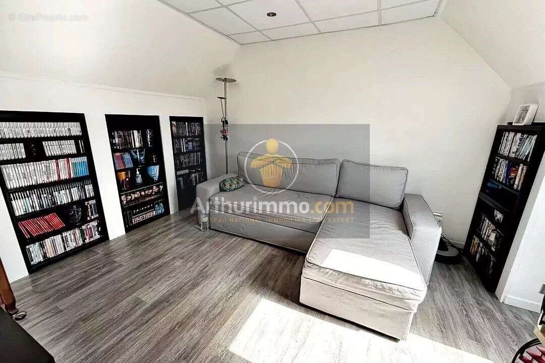 Maison à MOISSY-CRAMAYEL