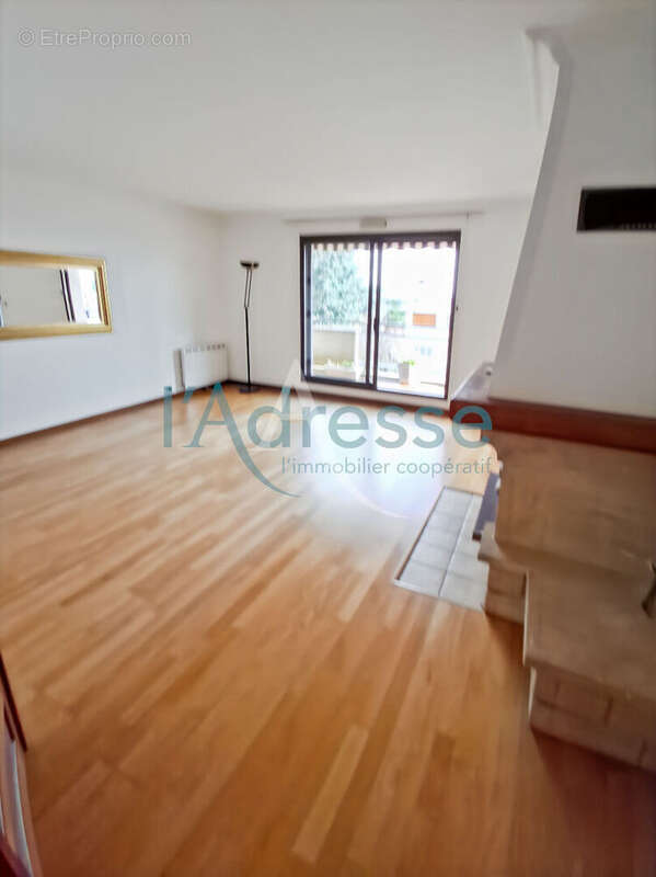 Appartement à SURESNES