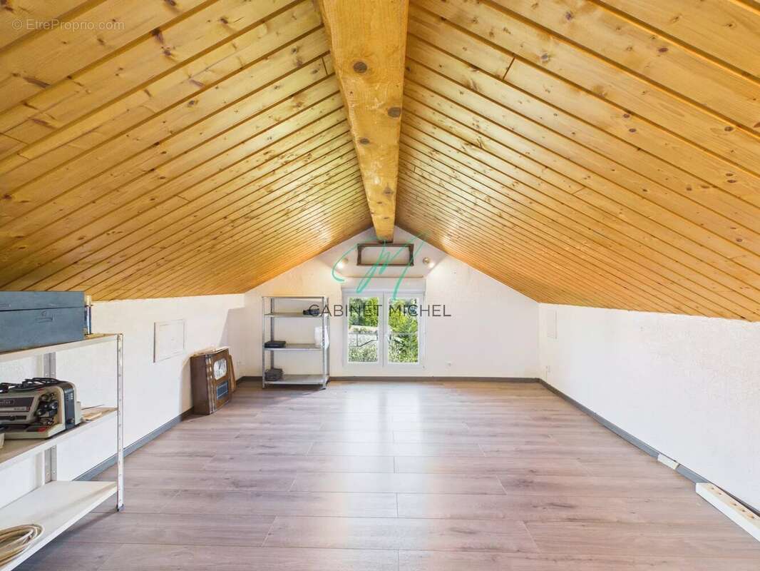 Appartement à ROQUEFORT-LES-PINS