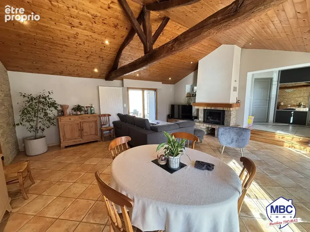 Maison 6 pièces 133 m² à vendre à Montrevault (49110) - photo 2