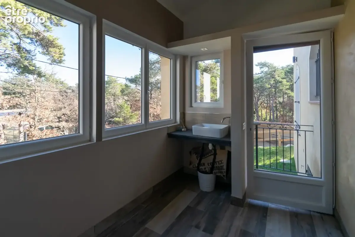 Maison familiale avec studio indépendant, piscine et grand terrain - photo 34