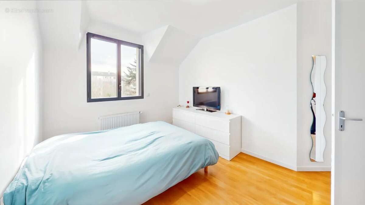 Appartement à SARTROUVILLE