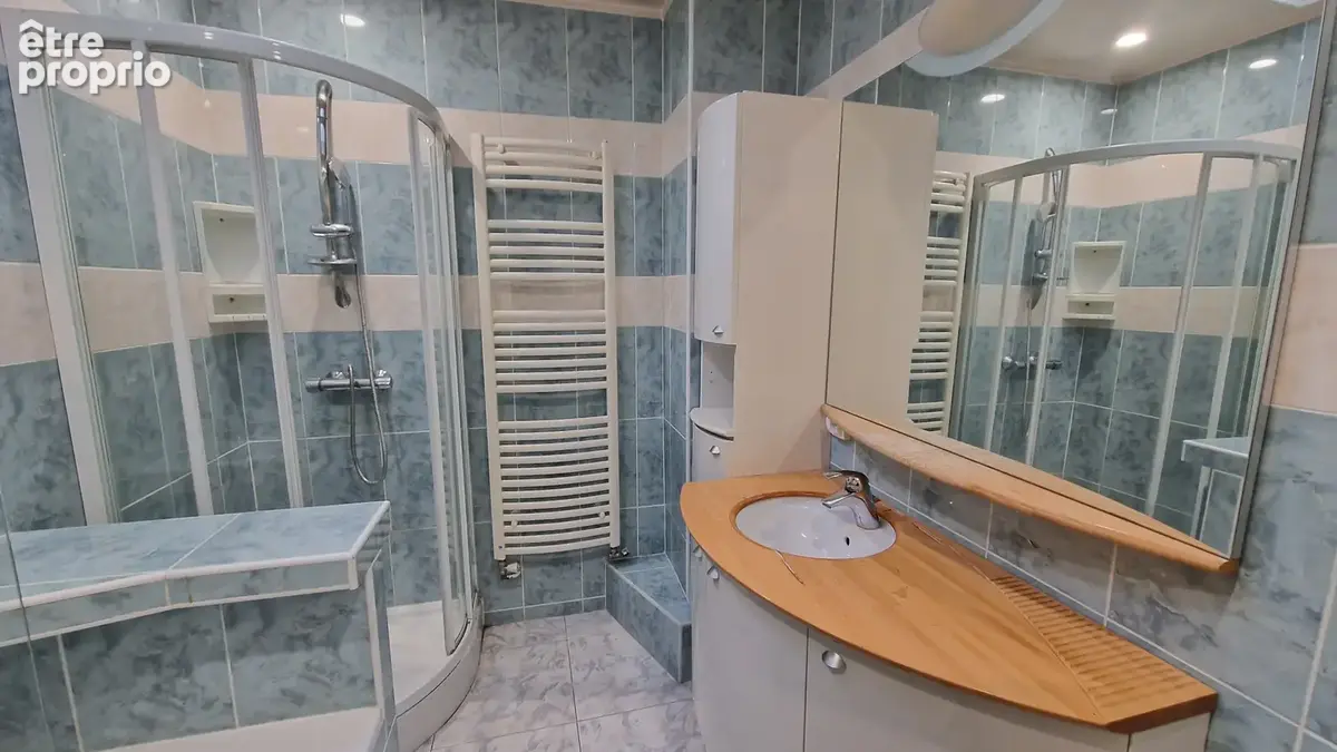 Maison familiale avec dépendance à Marly-la-Ville. - photo 5