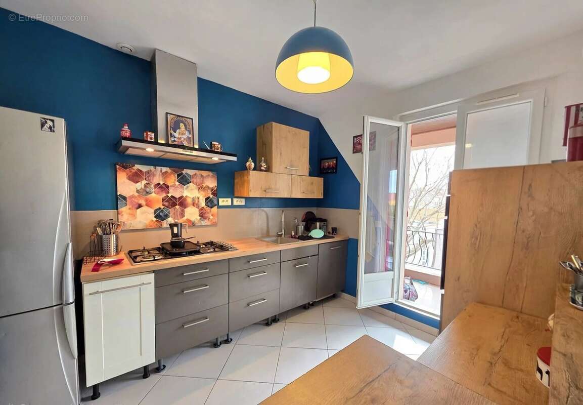 Appartement à PORT-DE-BOUC