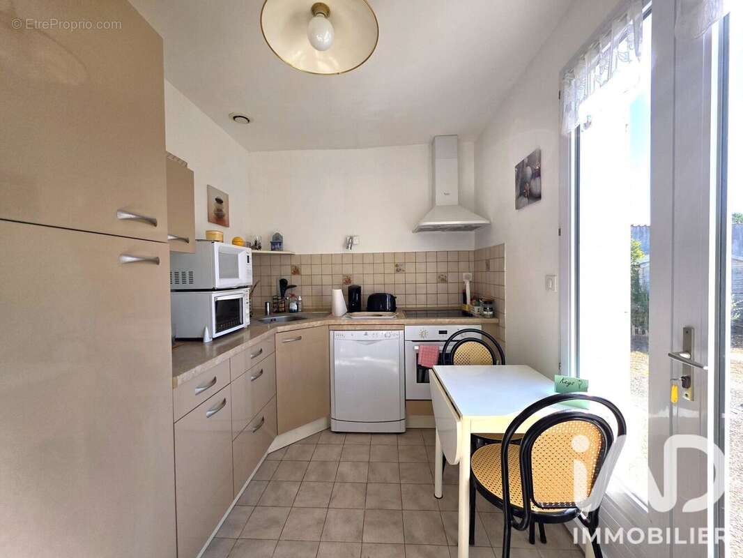 Maison 71 m² à Fouras  - photo 3