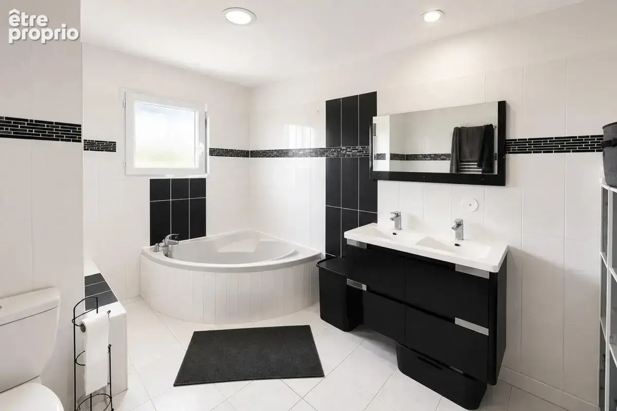 Maison de 7 pièces de 143 m² à Salaise-sur-Sanne - photo 14