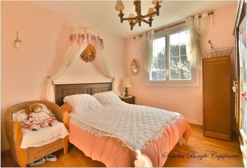 Maison à L&#039;HUISSERIE