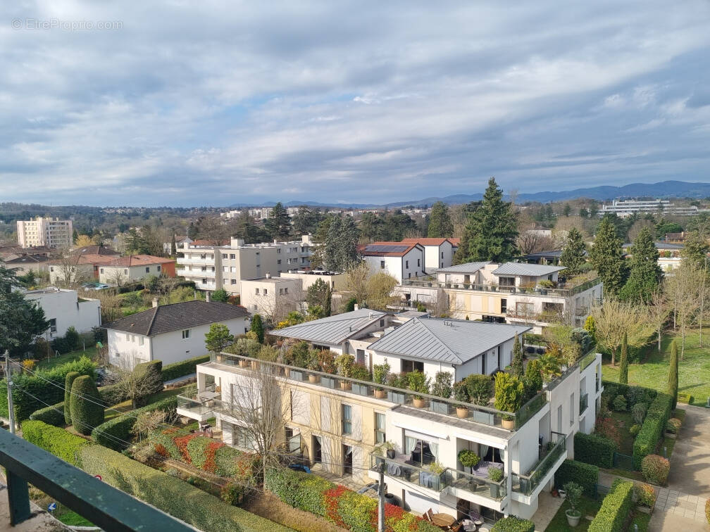 Appartement à TASSIN-LA-DEMI-LUNE