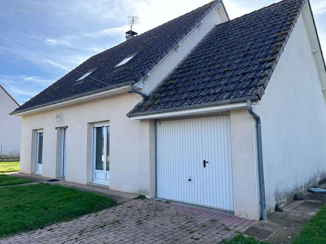 Maison à CHEMILLY-SUR-YONNE