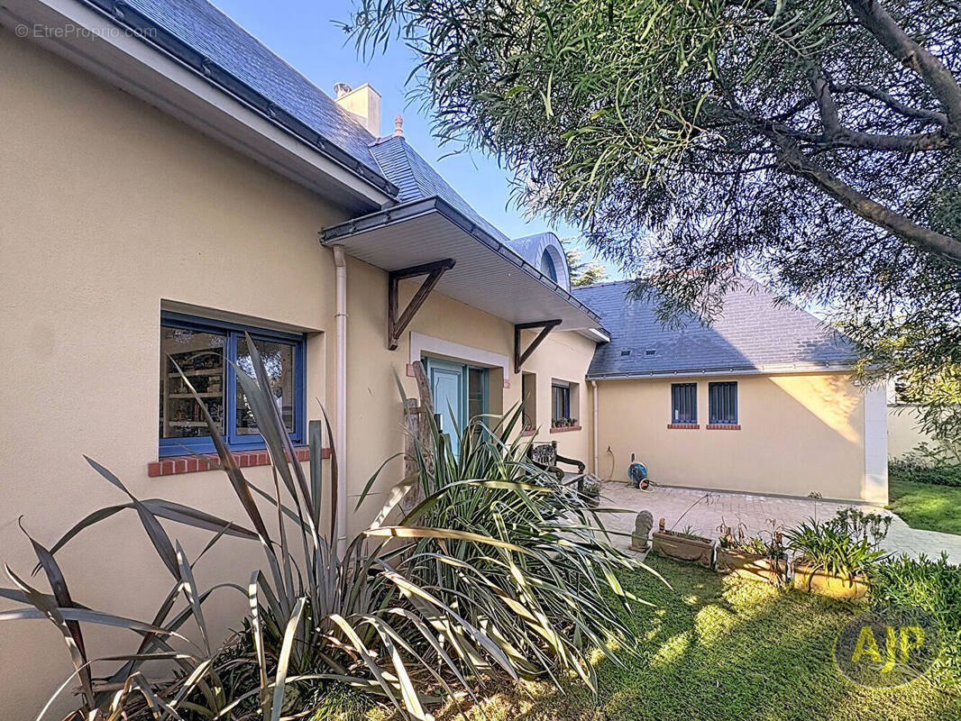 Maison à LE POULIGUEN