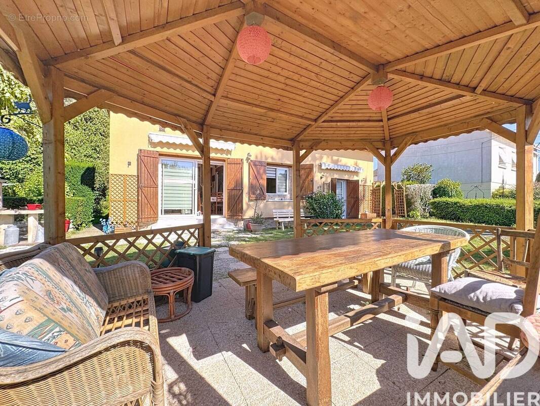 Photo 1 - Maison à SALINS