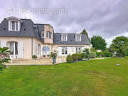 Maison à LE MESNIL-ESNARD