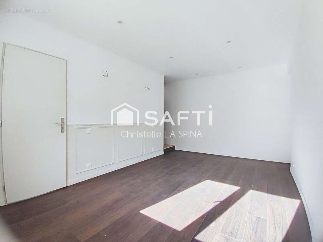 Photo 4 - Maison à REMOULINS