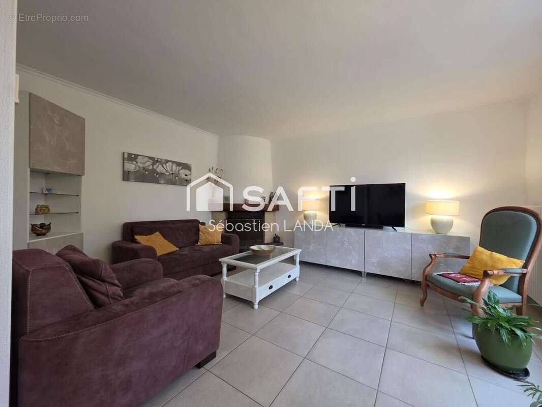 Photo 2 - Maison à COIGNIERES