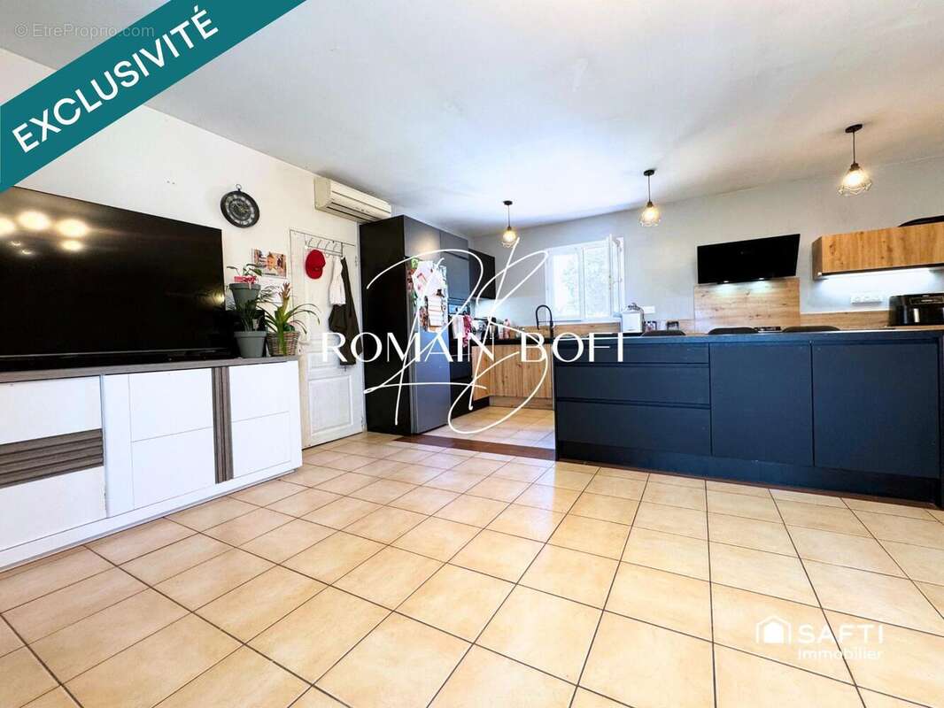 Photo 8 - Maison à SAINT-CHAPTES