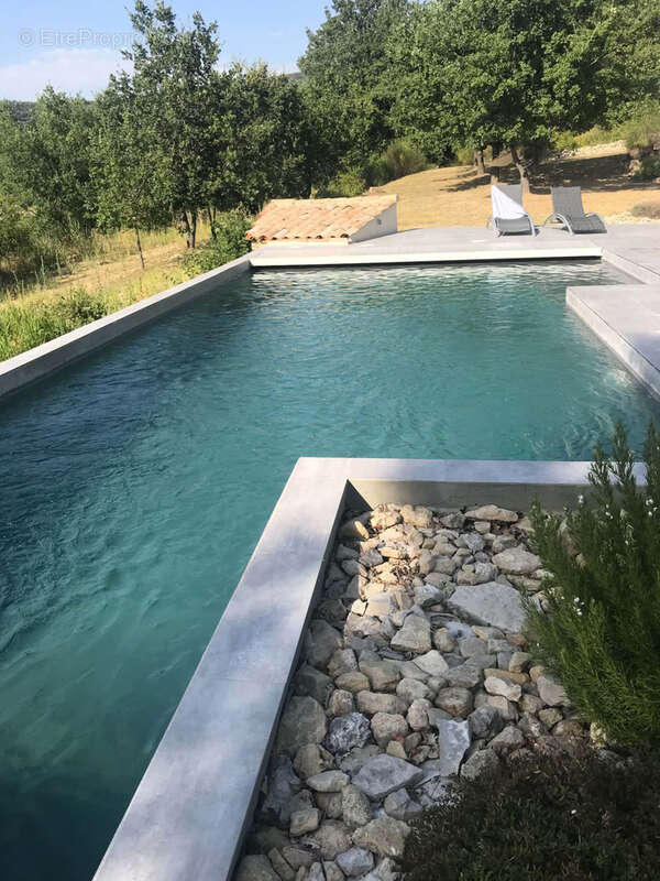 Maison à MALAUCENE