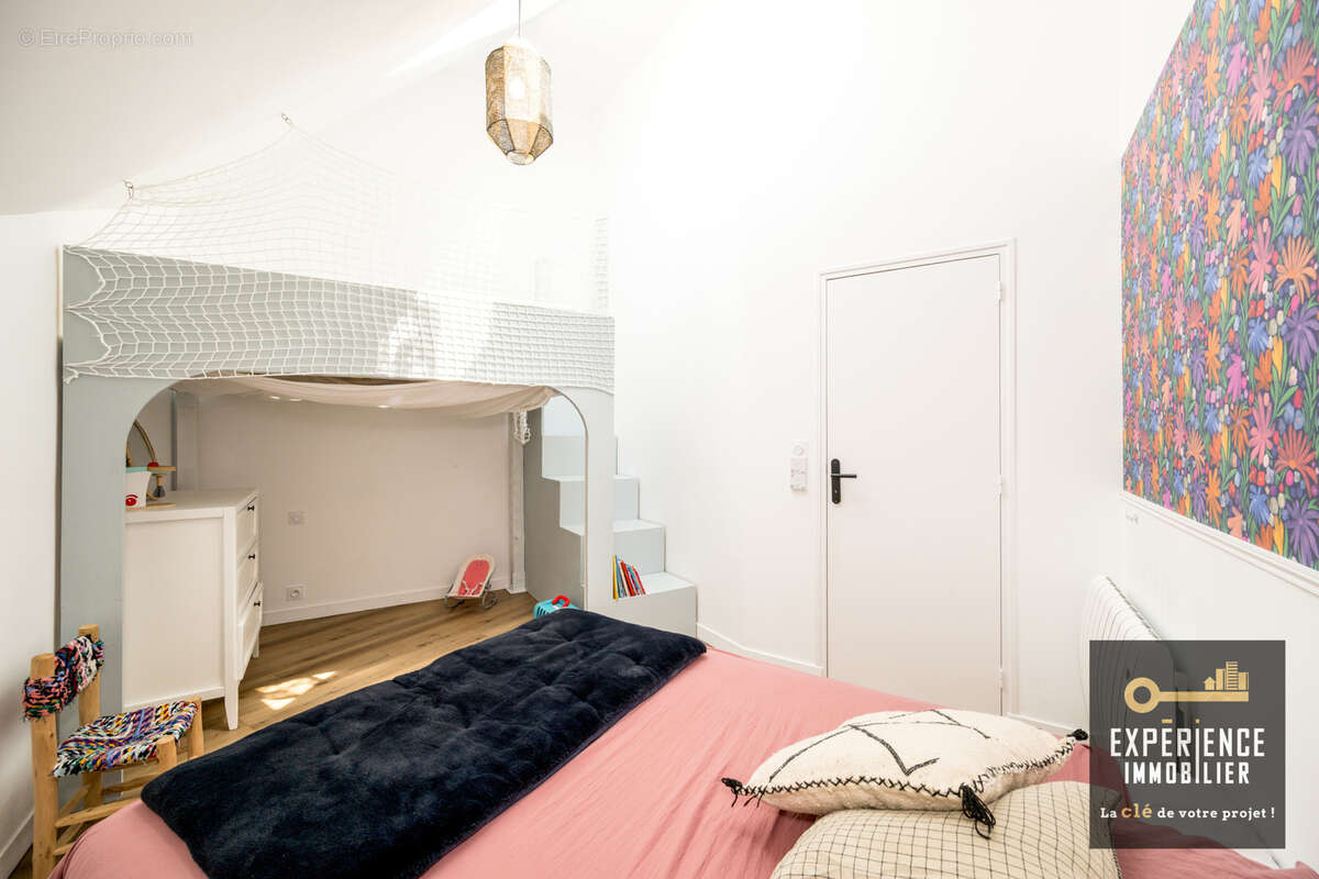 Appartement T3 rénové proche du bourg - photo 9