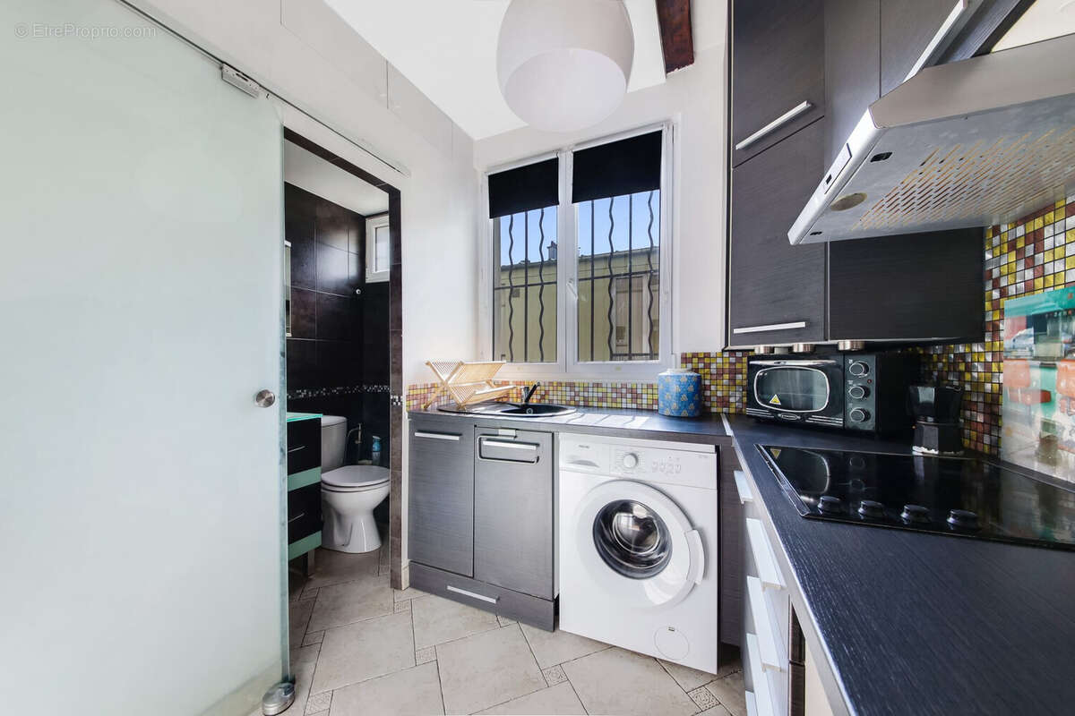 Appartement à PARIS-10E