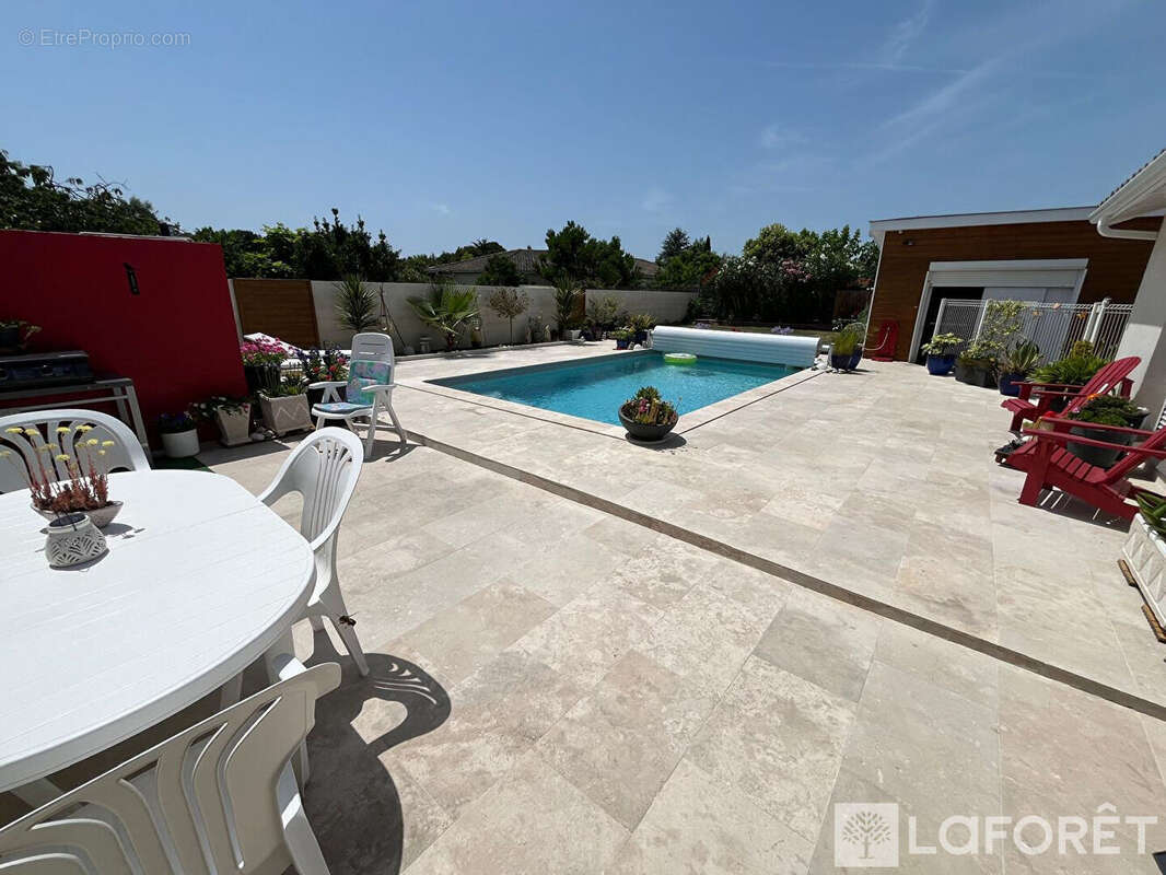 Maison à SAINT-ANDRE-DE-CUBZAC