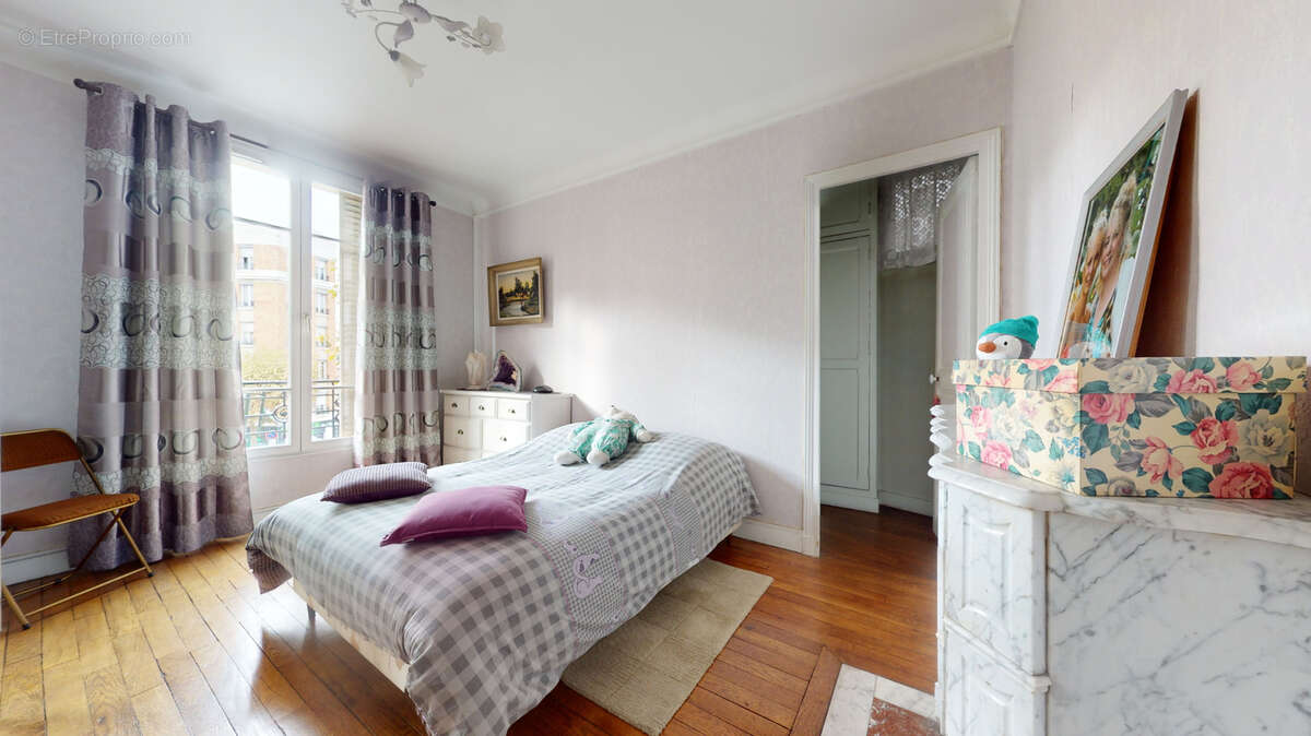 Appartement à LA GARENNE-COLOMBES