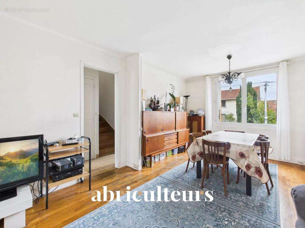 Maison à VILLEMOMBLE