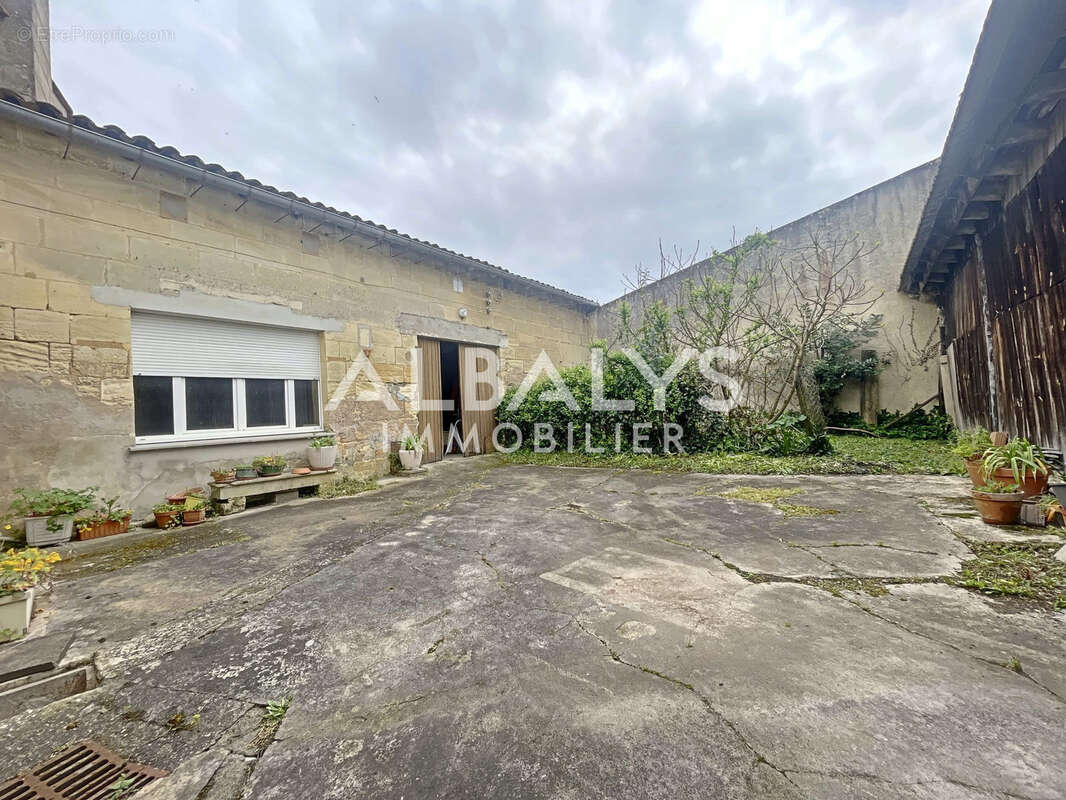 Appartement à ARVEYRES