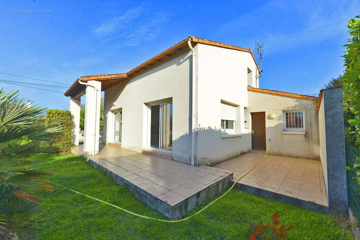 Maison à SAINT-GEORGES-DE-DIDONNE