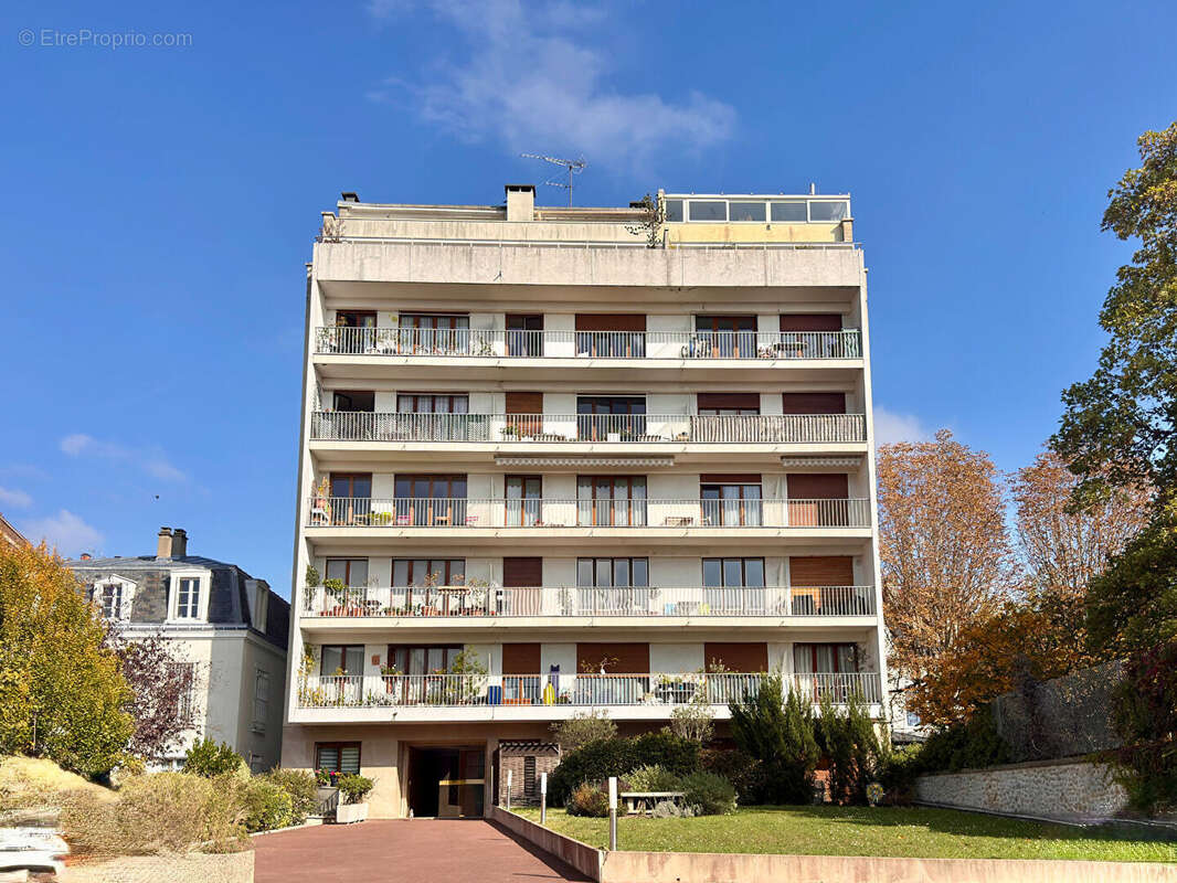 Appartement à FONTENAY-SOUS-BOIS