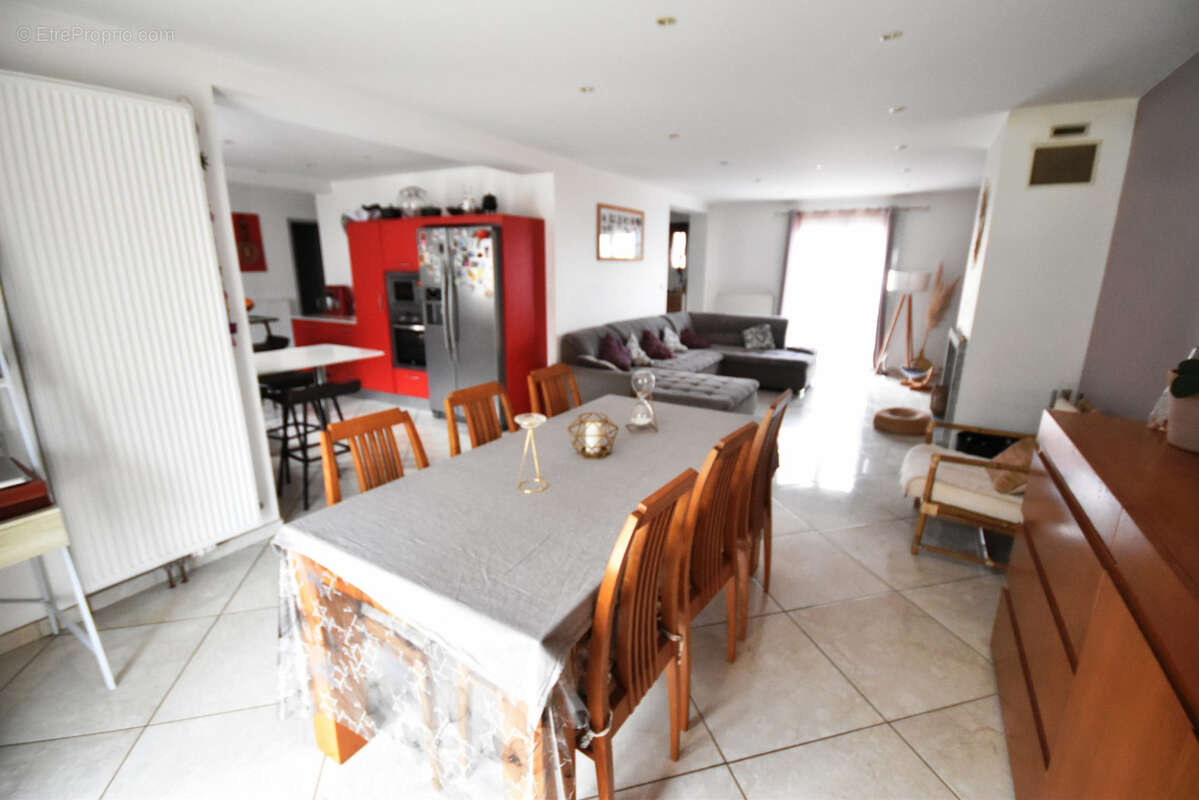 Maison à ROSNY-SUR-SEINE