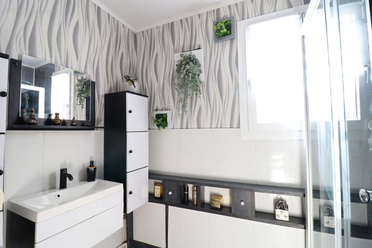 Appartement à SAINT-MARTIN-D'HERES