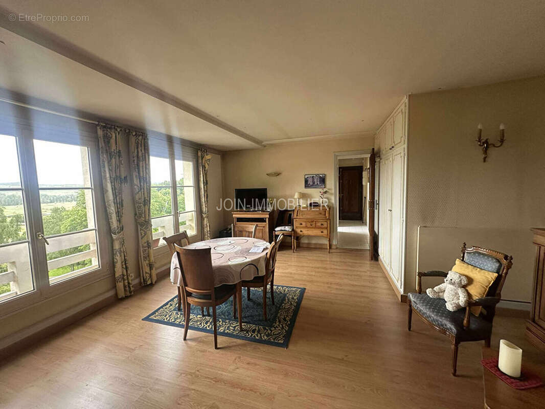 Appartement à ROUXMESNIL-BOUTEILLES