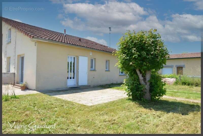 Maison à SAINT-SEURIN-SUR-L&#039;ISLE