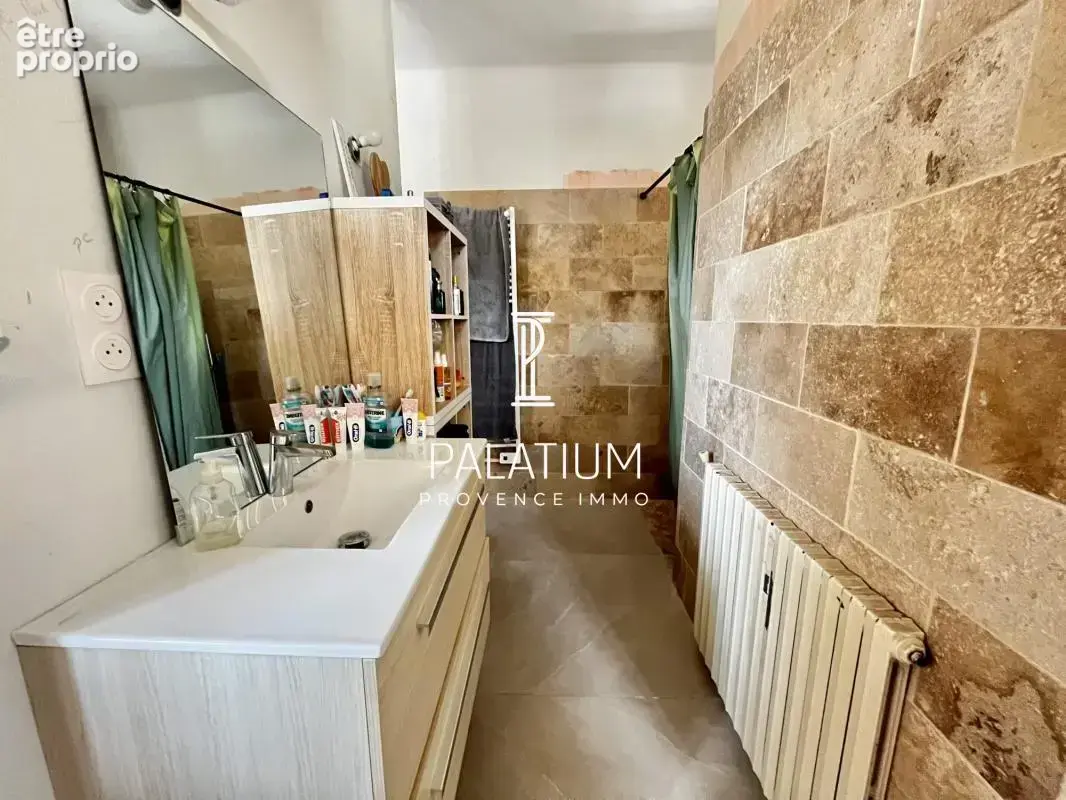 Villa 172m² - Garage 26m² - Terrain 912m² - photo 8